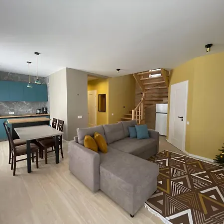 Horizon Apartmens 아파트 야블루니츠야